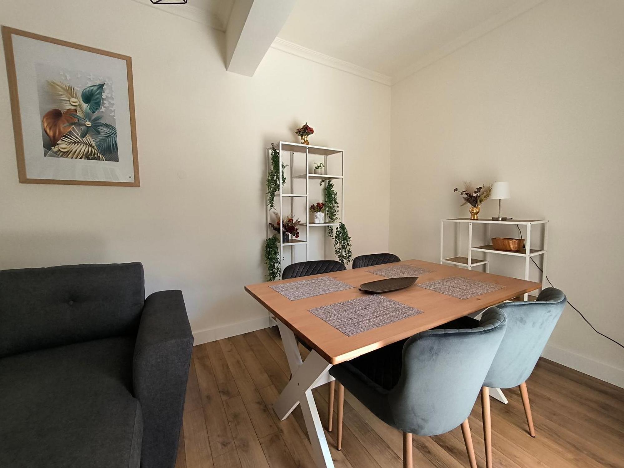 Port View, Veranda, 80 Sqm, Spacious Place For 6 Thessaloniki Exterior photo