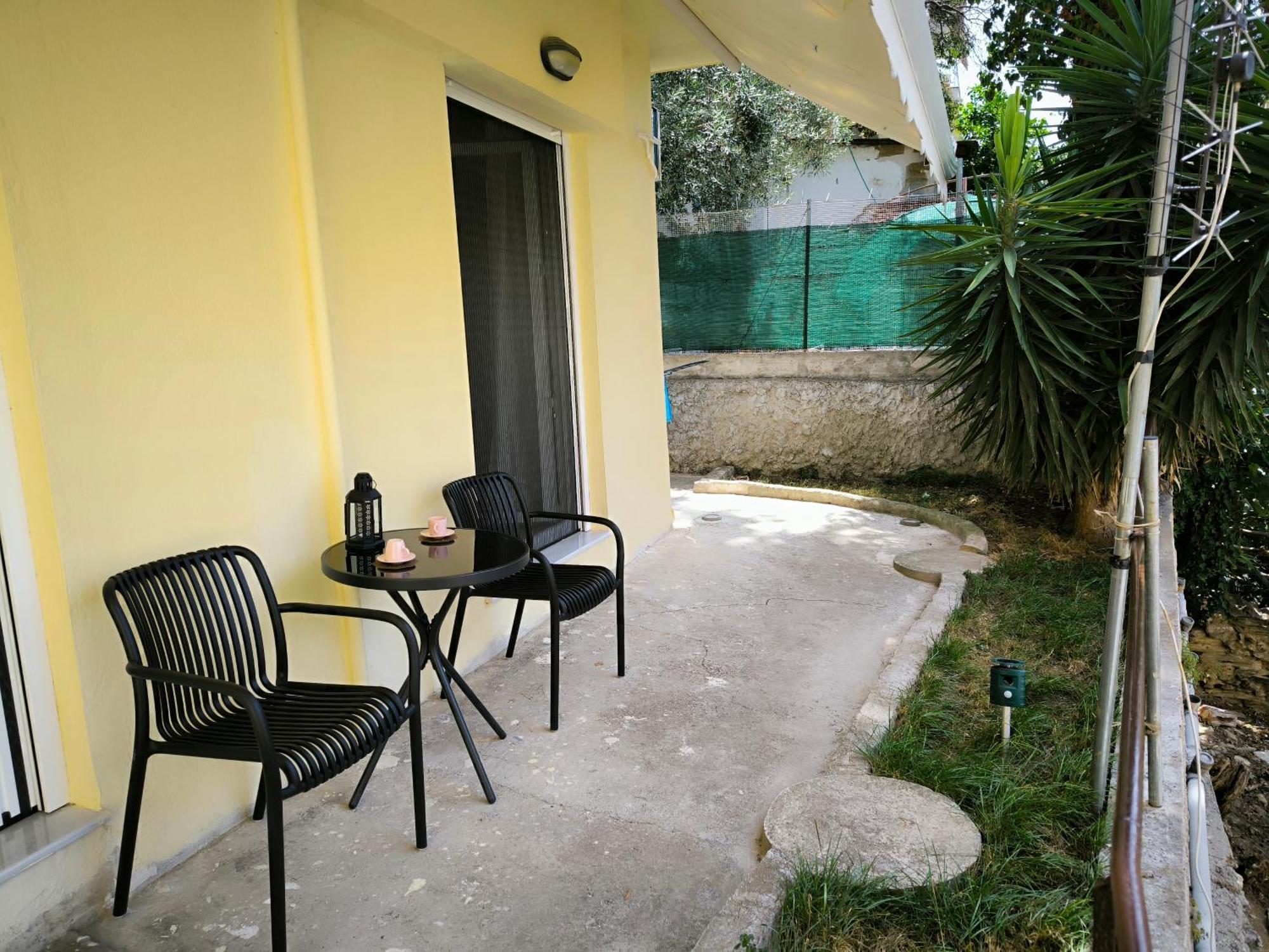 Port View, Veranda, 80 Sqm, Spacious Place For 6 Thessaloniki Exterior photo